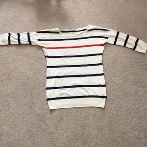 Gap sweater